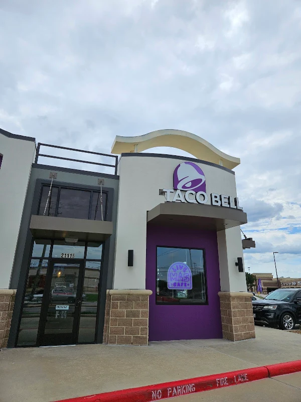 Taco Bell - Live Más Café