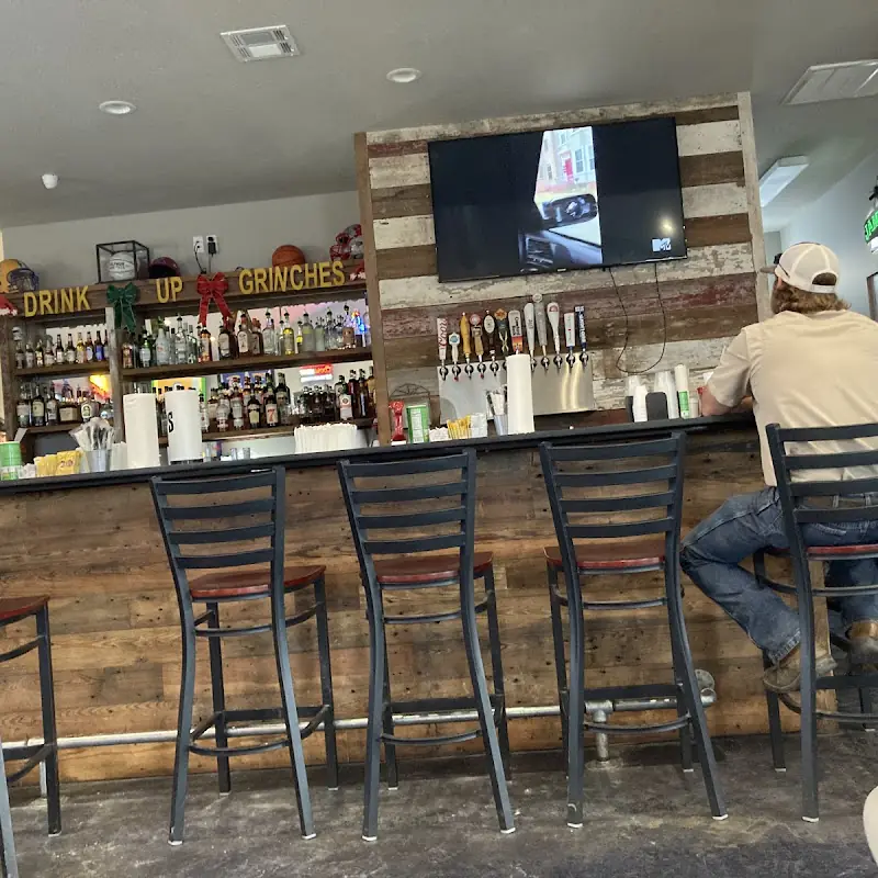 Paradise Grill & Daiquiris