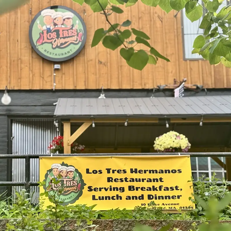 Los Tres Hermanos Restaurant