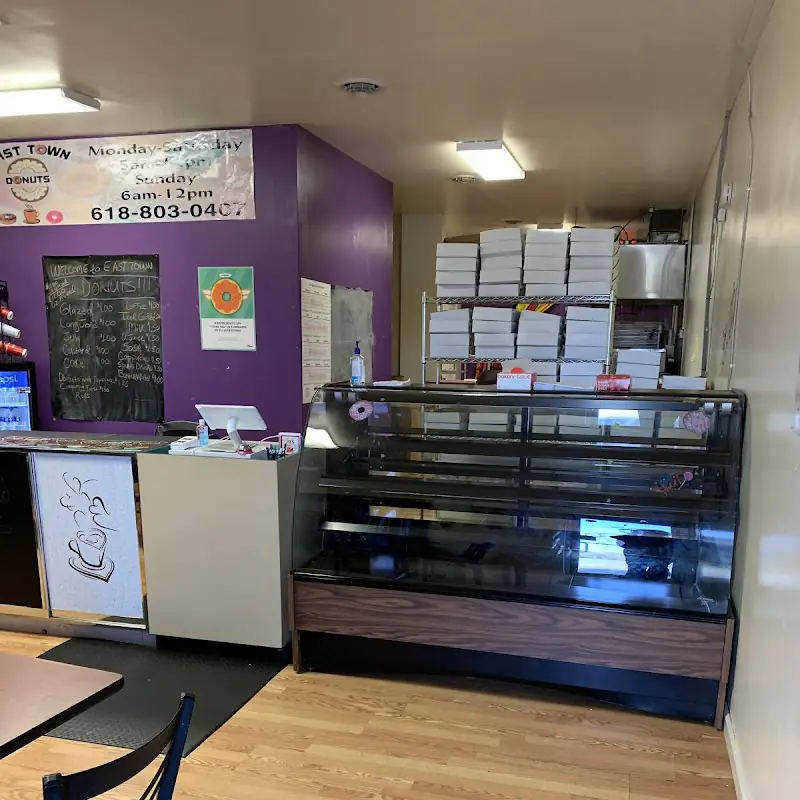 Crossroads Donuts