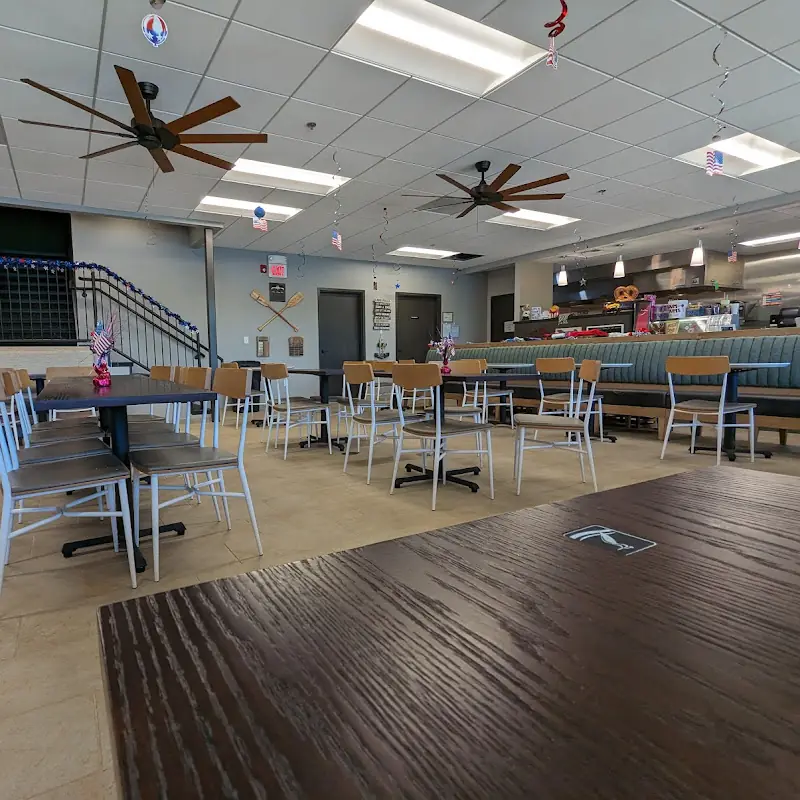 Lake Sherwood Lakeside Grill
