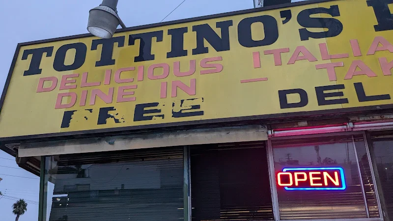 Tottino's Pizza