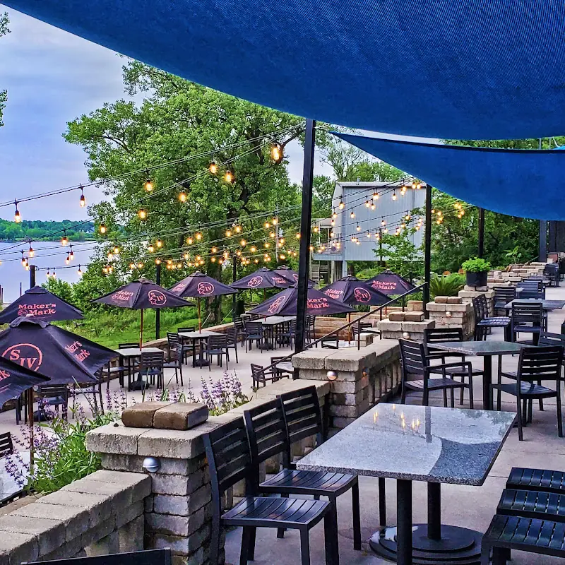River House Restaurant and Raw Bar