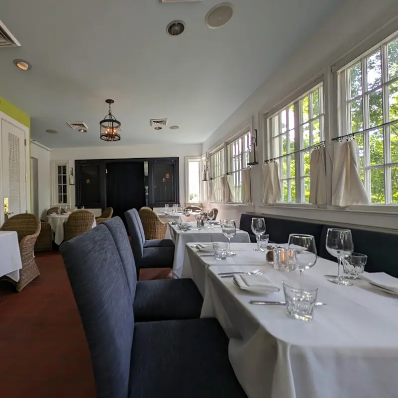 Spring House Restaurant, Kitchen & Bar