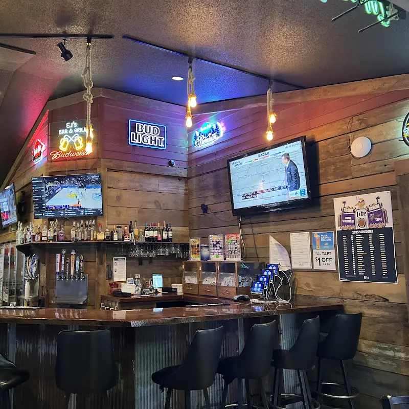 E J's Restaurant
