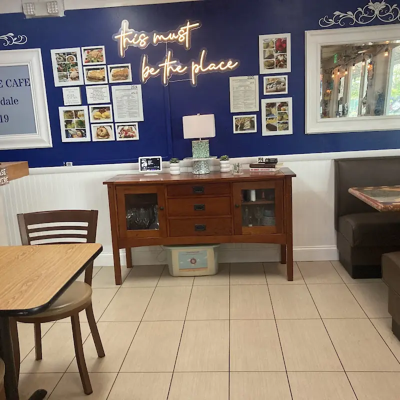 The New Lighthouse Caffe