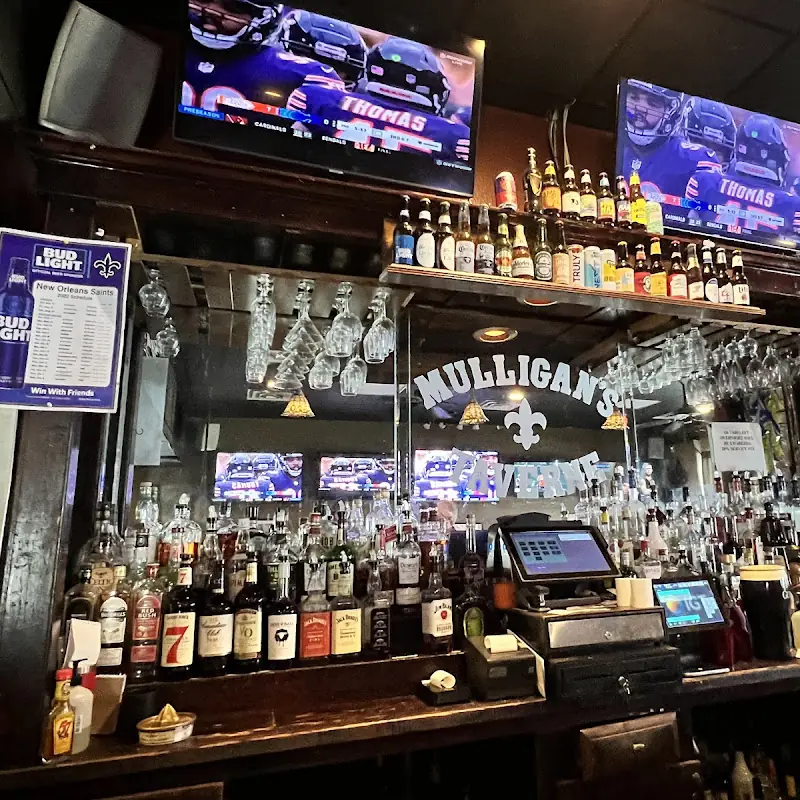 Knuckleheads Sports Bar & Grill