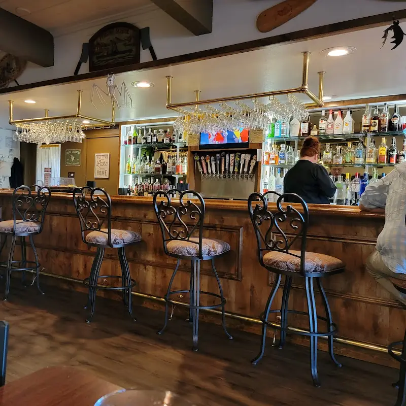 The Blue Heron Restaurant & Lounge