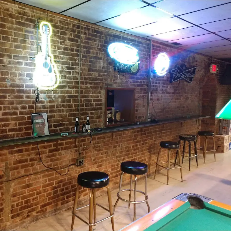 Yummy's Bar & Grill