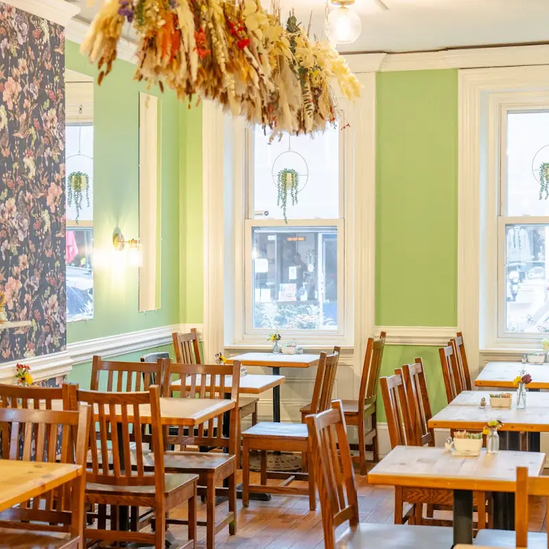 Roots Cafe
