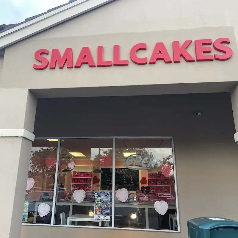 Smallcakes Cupcakery