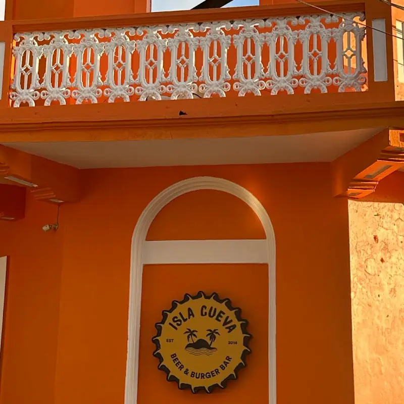 Isla Cueva Arroyo