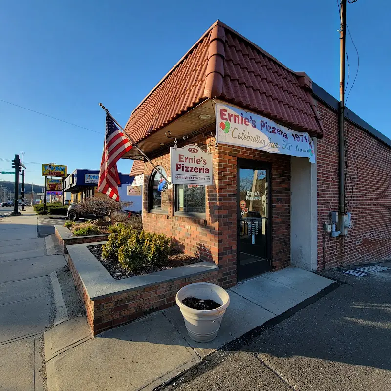 Ernie's Pizzeria