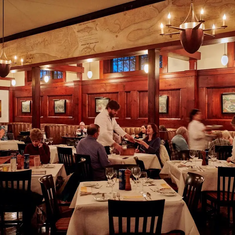 Hank's Seafood Restaurant