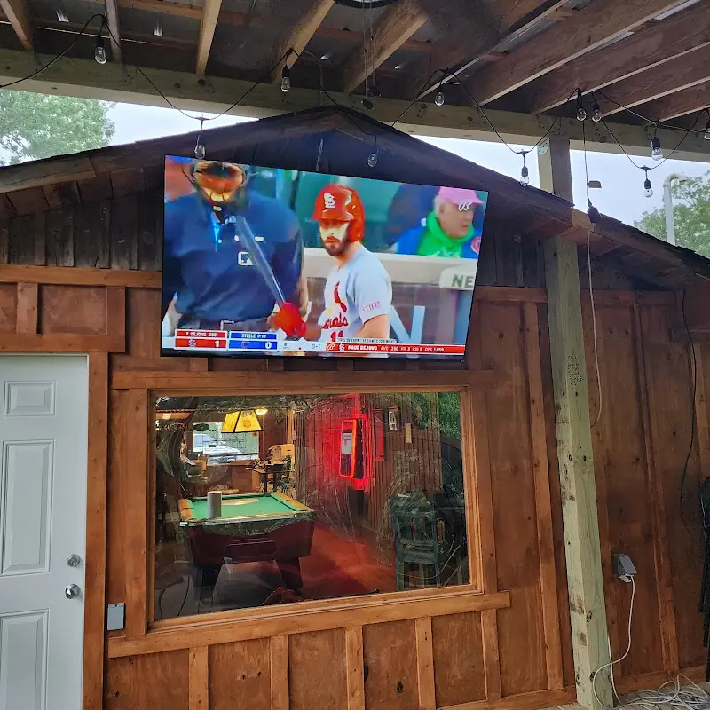 Jake's Loch Loma Lounge