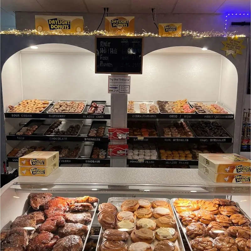 Daylight Donuts & Cafe Hilliard