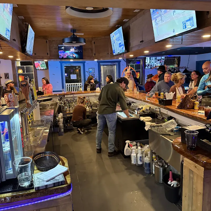 Captain Mike's Tavern & Beer Garden