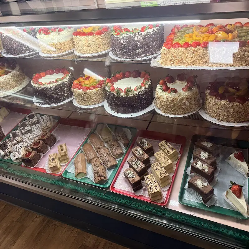Henk's European Deli & Black Forest Bakery
