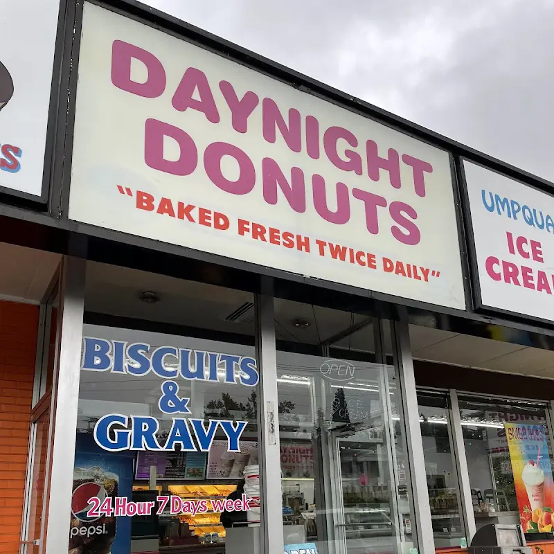Daynight Donuts