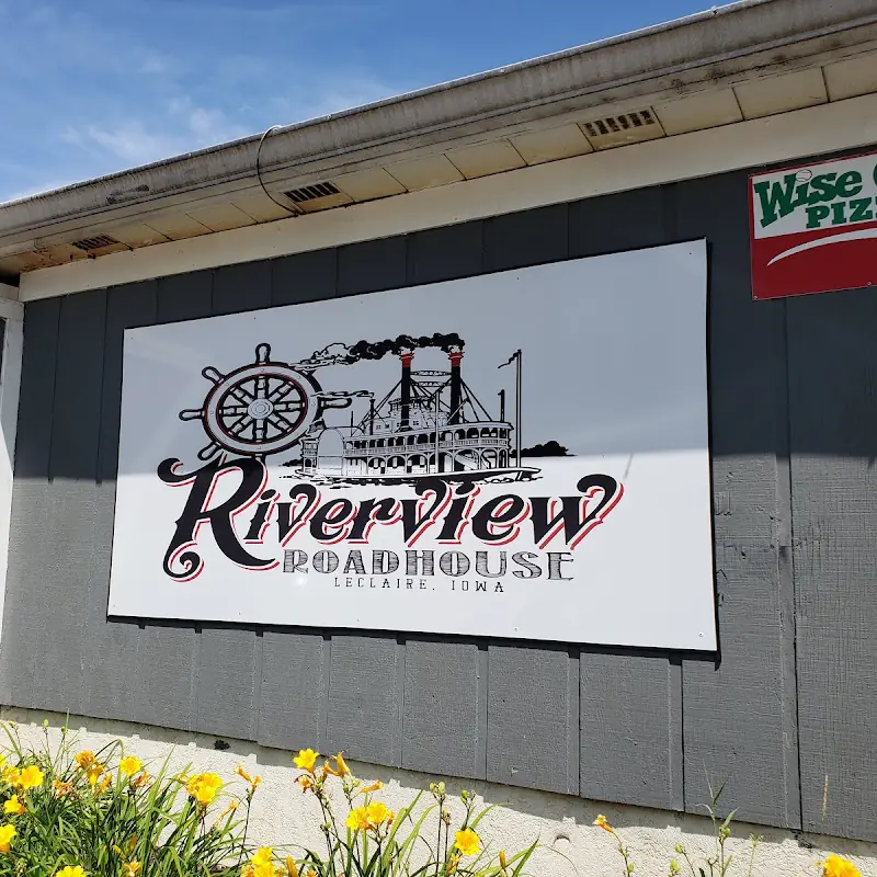Riverview Roadhouse Bar & Grill