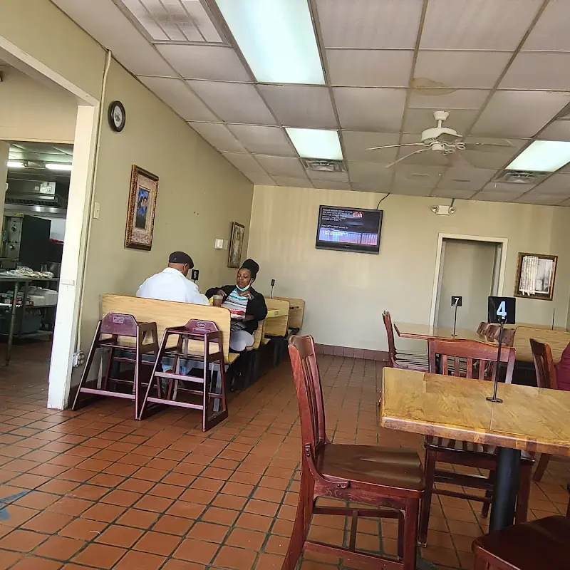 Mama Noi's Pizza