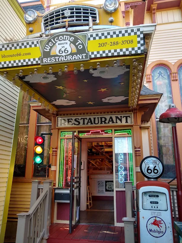 Cottage Street Pub