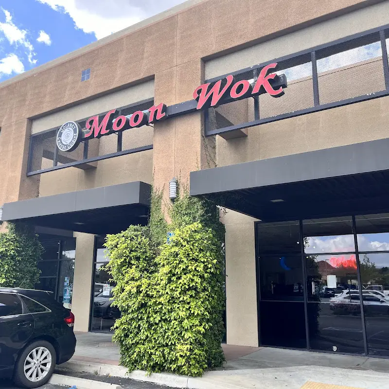 Moon Wok