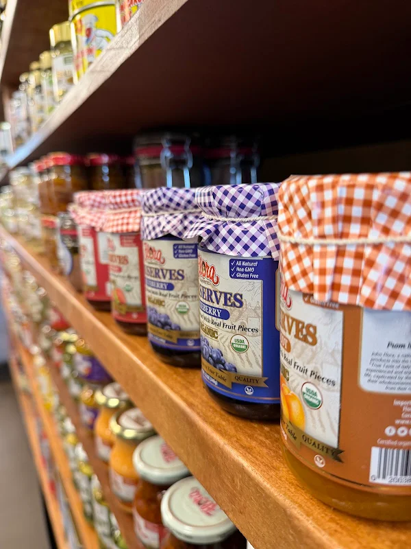 Nonna Lina's Italian Market, Deli & Bakery