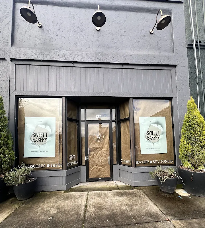 Sweet T Bakery and Cafe