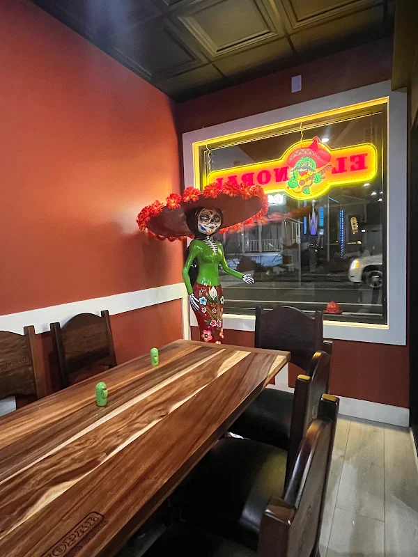 El Nopal Bar & Grill