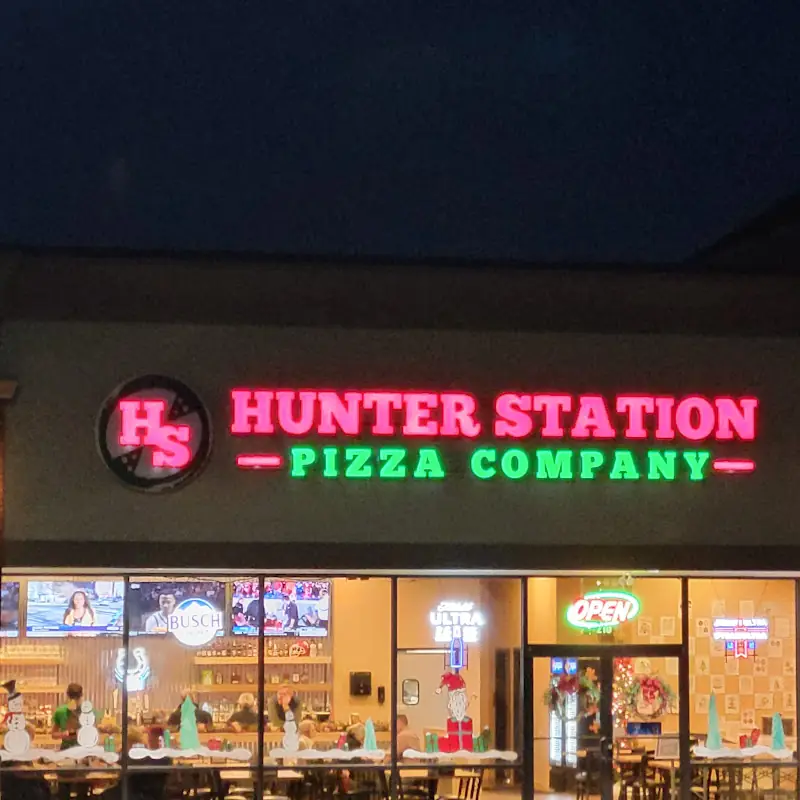 Hunter Station Pizza - Sellersburg