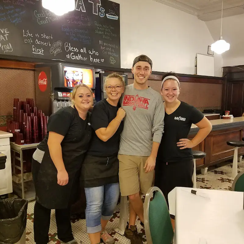 Mama T's Diner