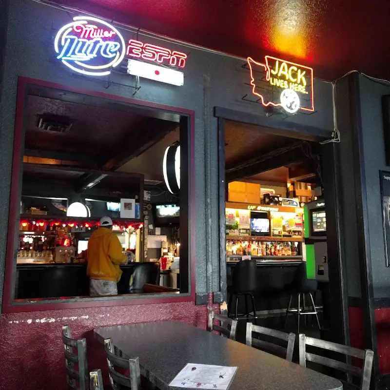 U P Station Bar & Grill