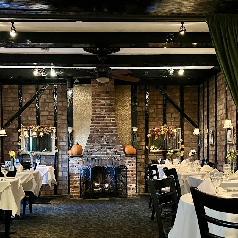 Ivy Inn Restaurant & Bar