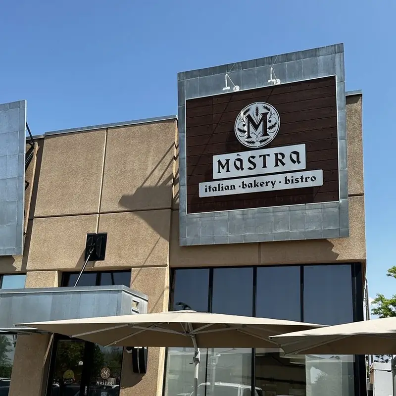 Màstra Italian Bakery Bistro