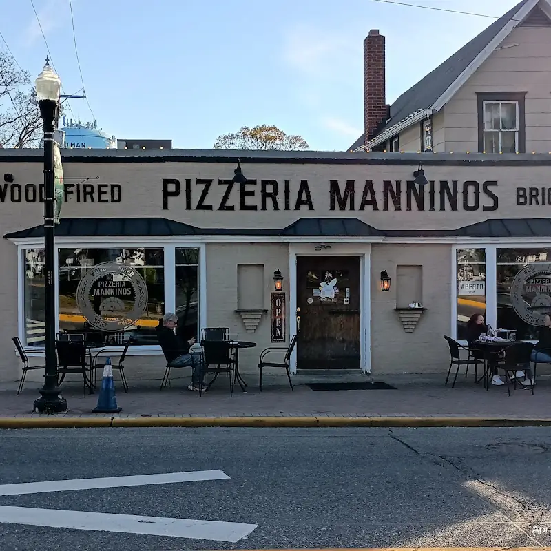 Pizzeria Manninos