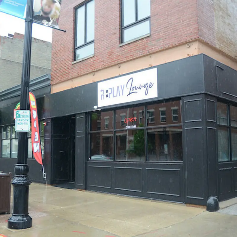Replay Lounge