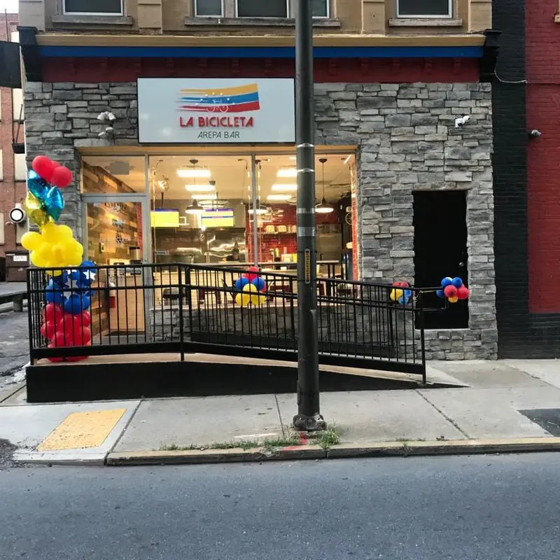 La Bicicleta Arepa Bar