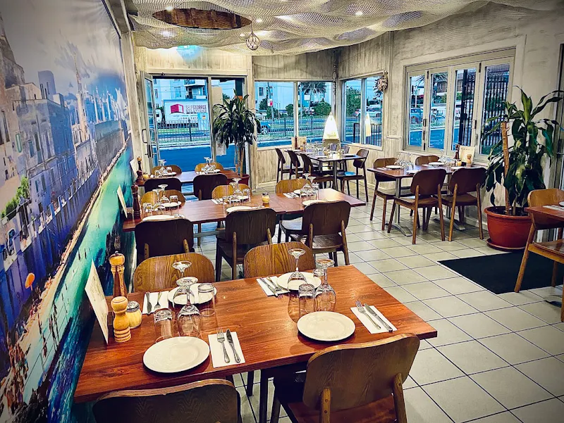 Seaside Eatery