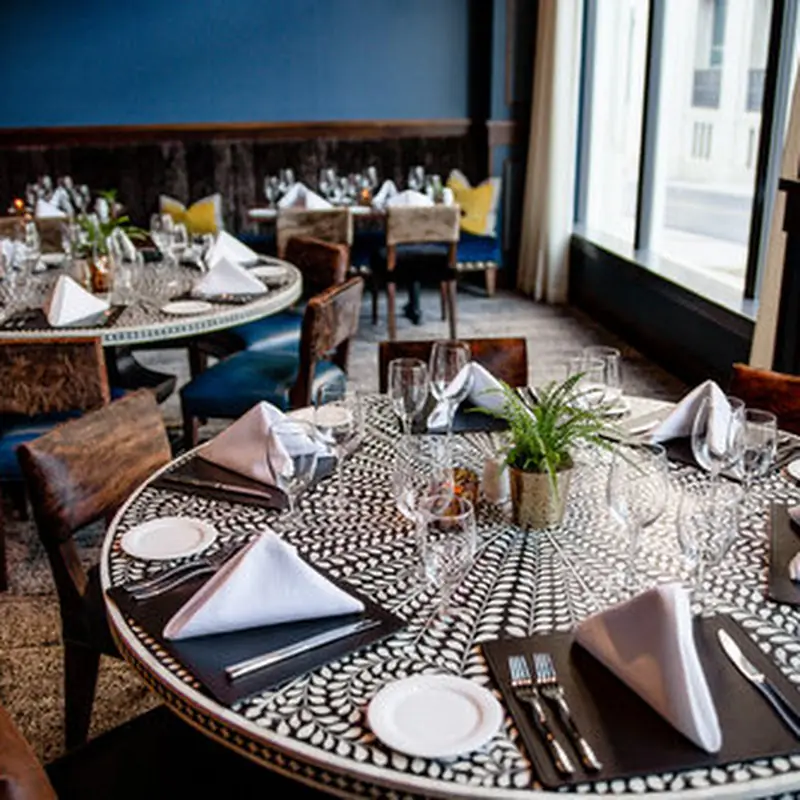 William & Henry Steakhouse