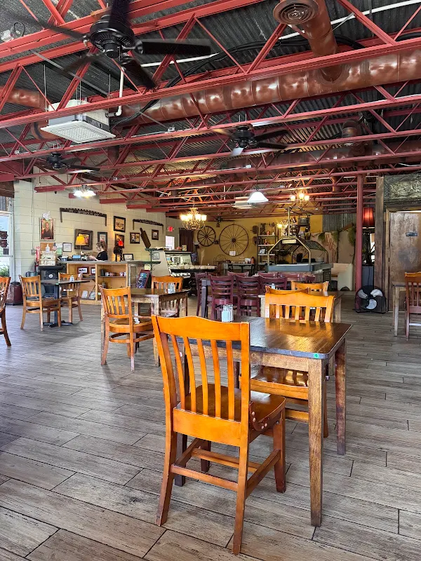 E & R Bar and Grill