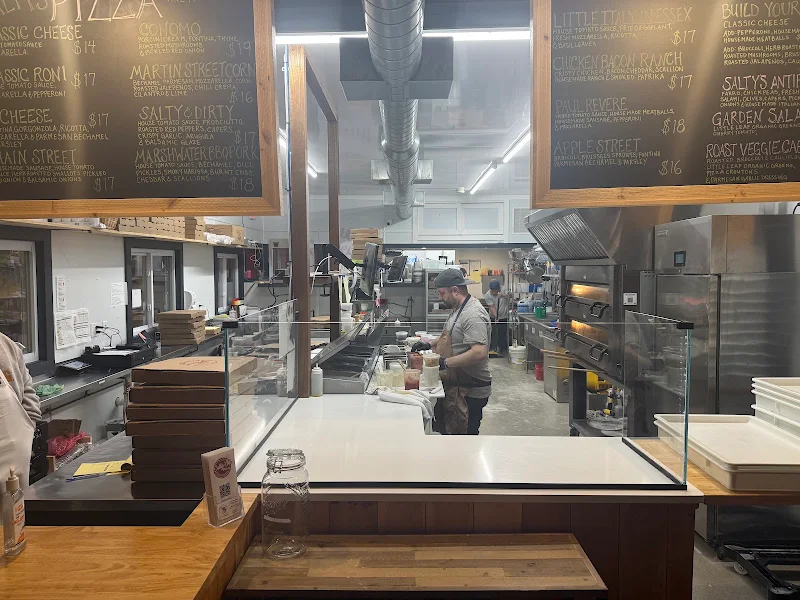 Salty's Pizza & Ice Cream
