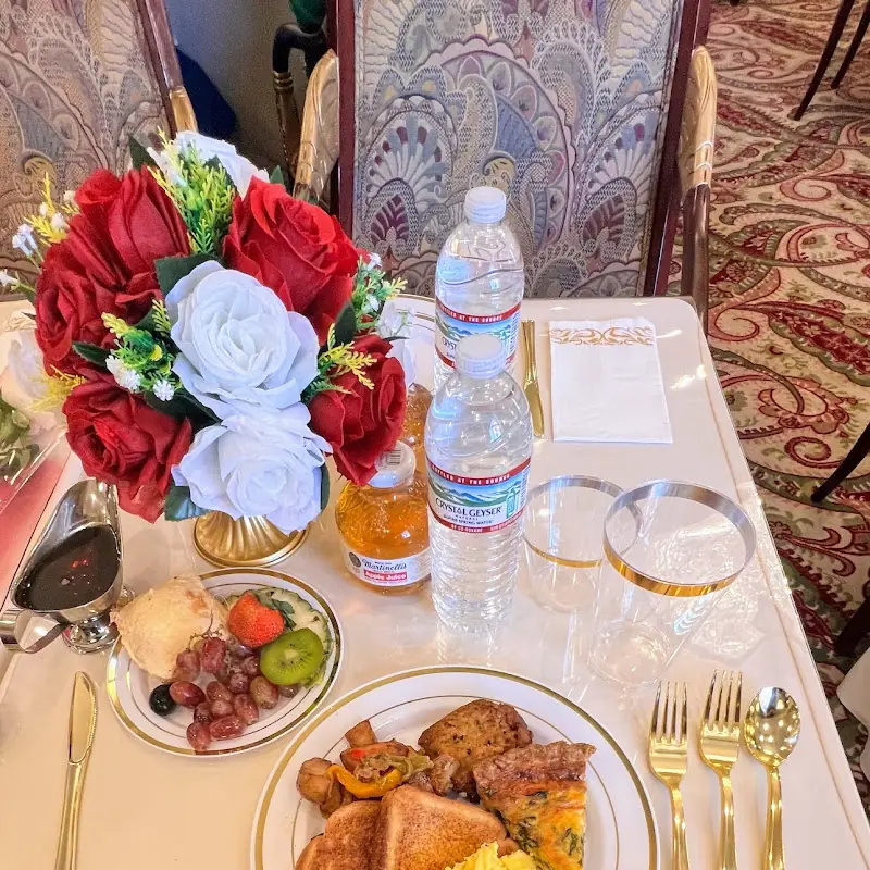 Salaam Restaurant & Bakery.