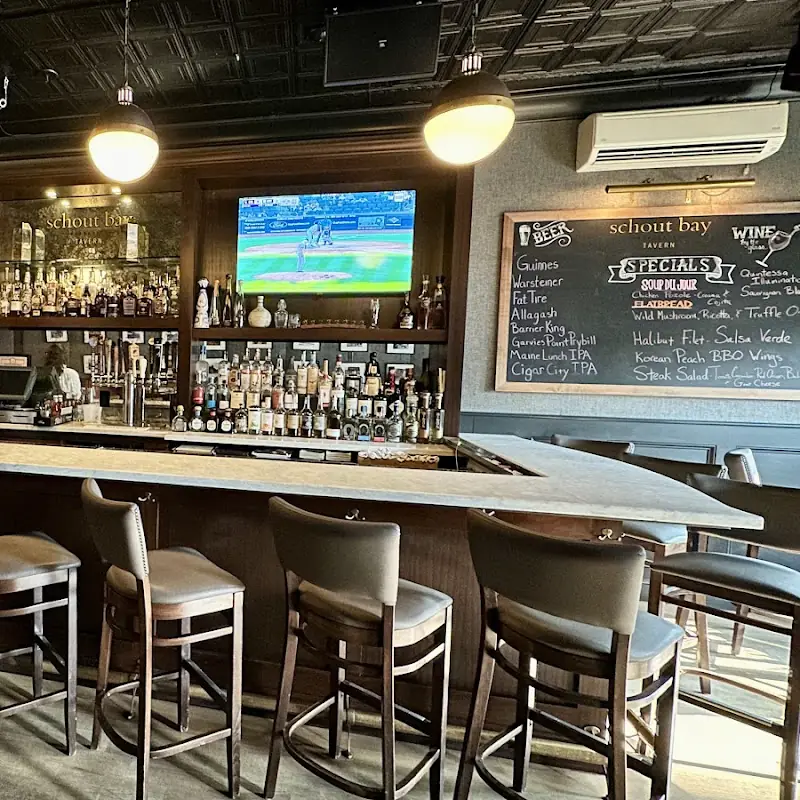 Schout Bay Tavern