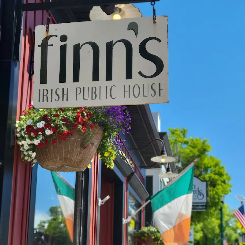 Finn's Irish Pub