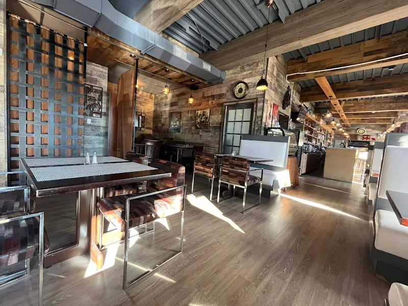La Vida Resto-Bar
