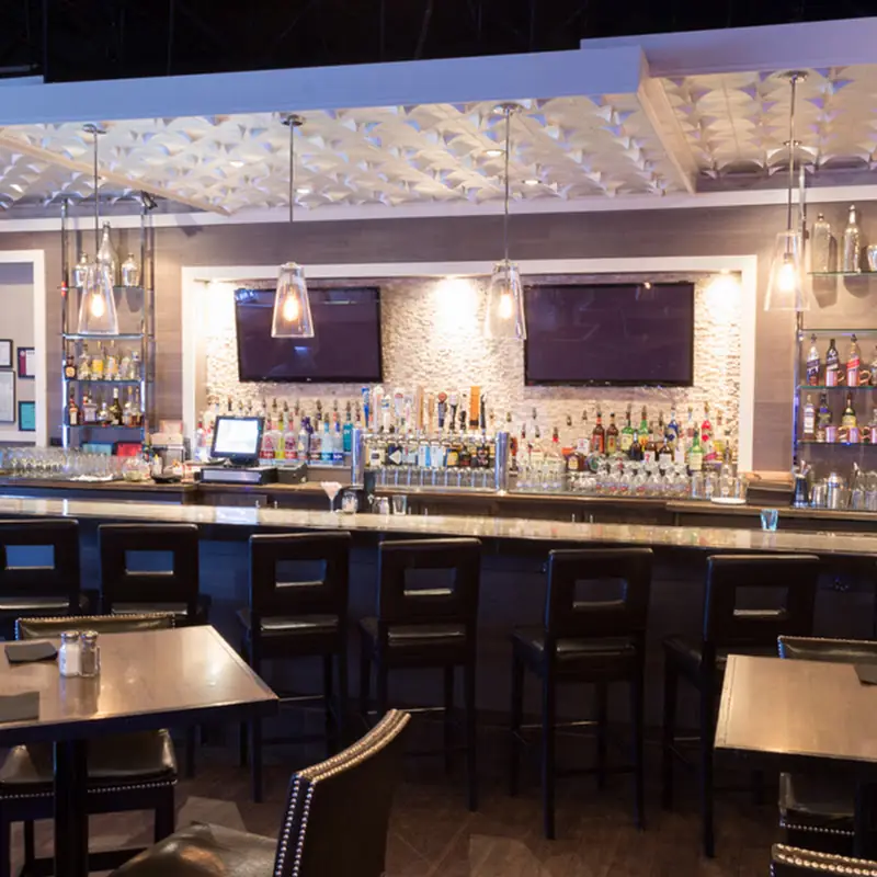 Metro Grill & Bar