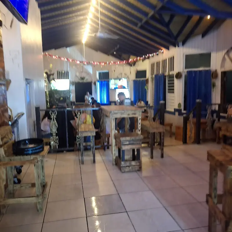 The Old Castle Bar and Grill