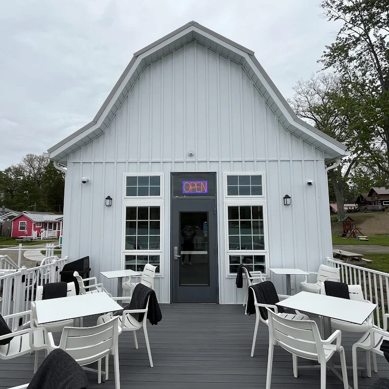Pier 180 Cafe