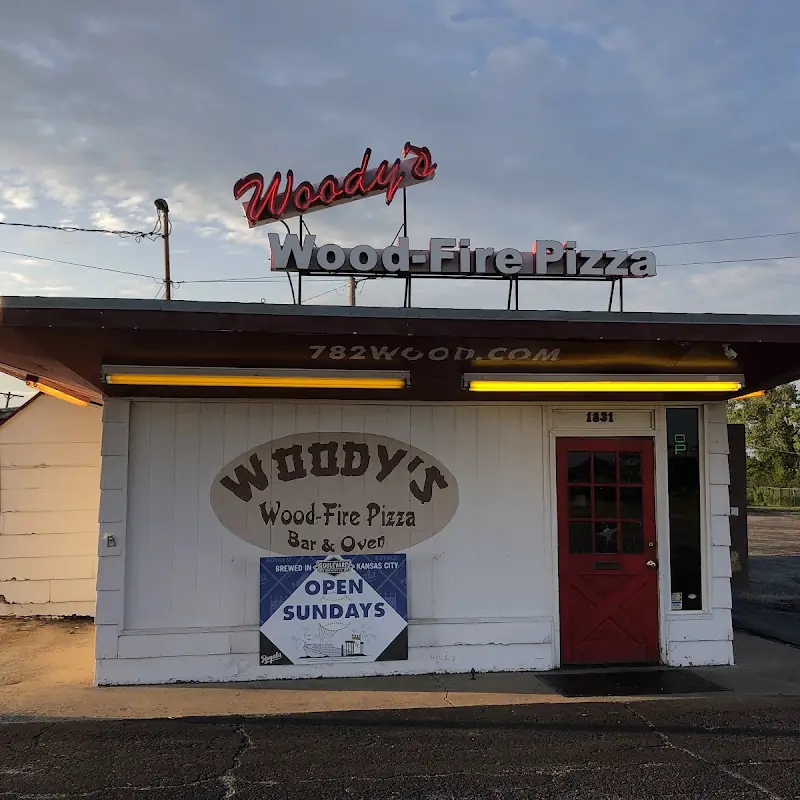 Woody's Wood-Fire Pizza Bar & Oven